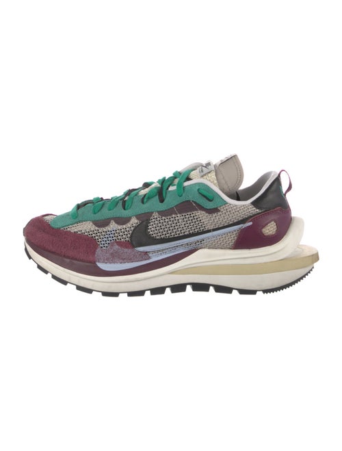 Nike Mesh Printed Athletic Sneakers