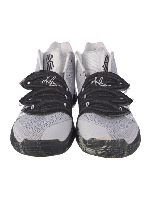 Nike Mesh Printed Athletic Sneakers