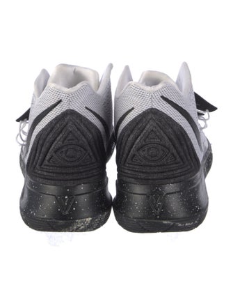 Nike Mesh Printed Athletic Sneakers