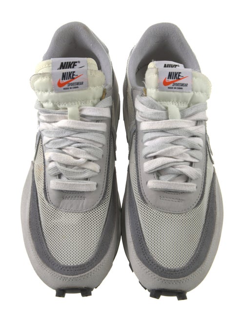 Nike Mesh Printed Athletic Sneakers