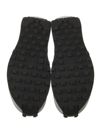 Nike Mesh Printed Athletic Sneakers