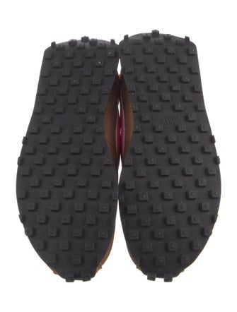 Nike Mesh Printed Athletic Sneakers