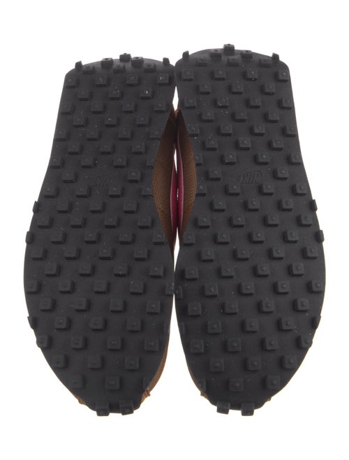 Nike Mesh Printed Athletic Sneakers