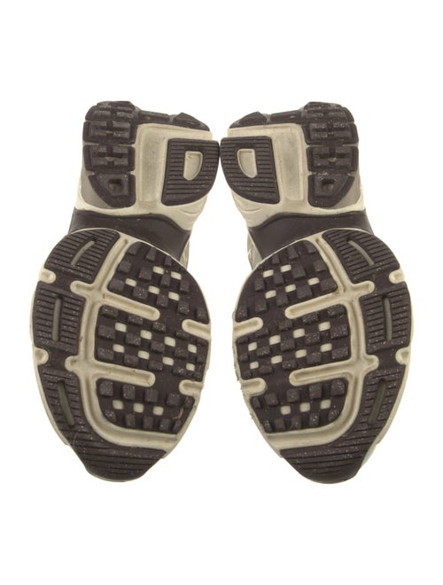 Nike Mesh Mesh Accents Athletic Sneakers