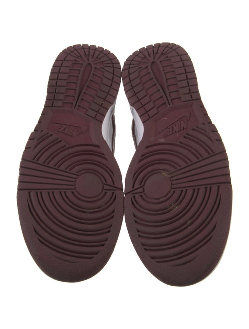 Nike Leather Colorblock Pattern Sneakers