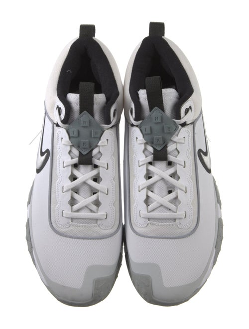 Nike Mesh Accents Athletic Sneakers