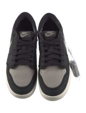 Nike Canvas Printed Athletic Sneakers