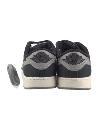 Nike Canvas Printed Athletic Sneakers