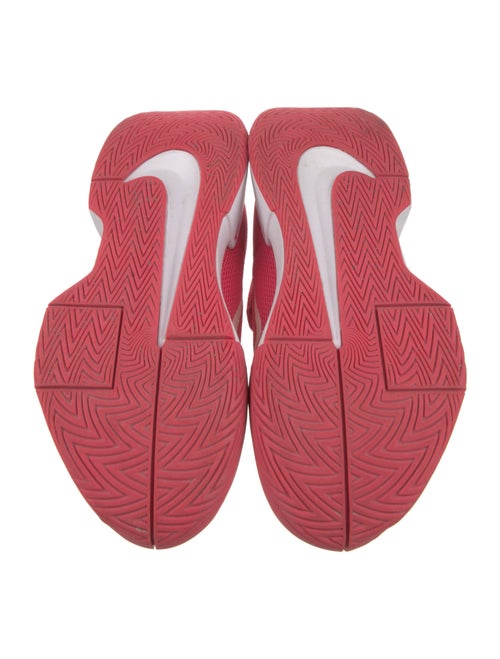 Nike Mesh Graphic Print Athletic Sneakers