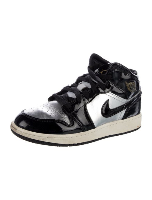 Nike Leather Colorblock Pattern Sneakers