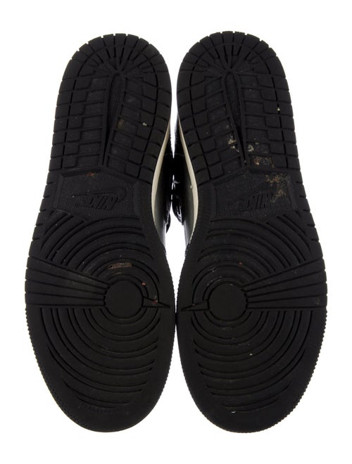 Nike Leather Colorblock Pattern Sneakers