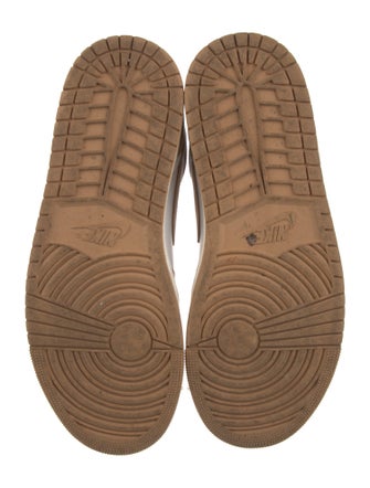 Nike Leather Colorblock Pattern Sneakers