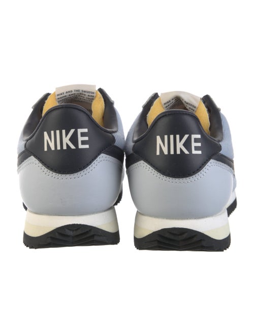 Nike Canvas Sneakers