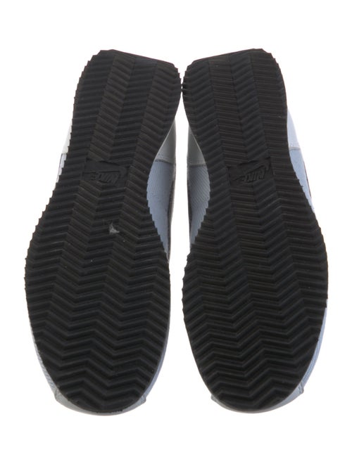 Nike Canvas Sneakers