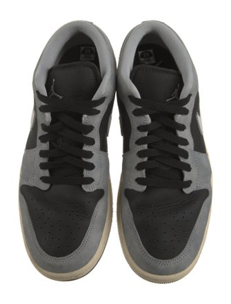 Nike Leather Colorblock Pattern Sneakers