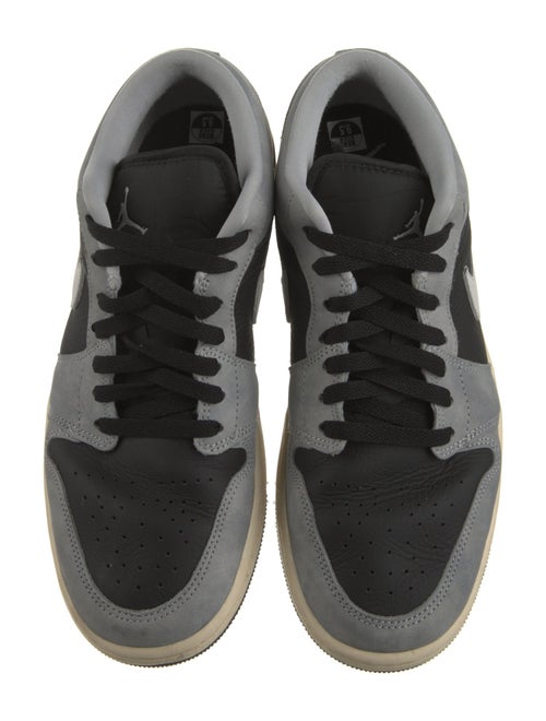 Nike Leather Colorblock Pattern Sneakers