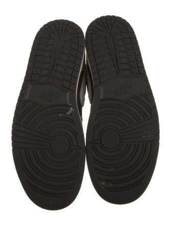 Nike Leather Colorblock Pattern Sneakers