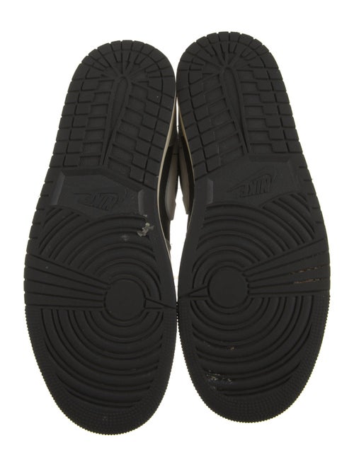 Nike Leather Colorblock Pattern Sneakers