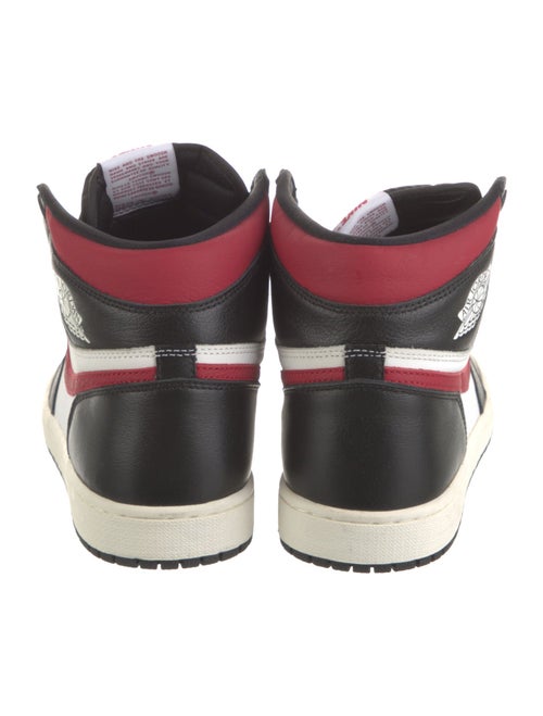 Nike Leather Colorblock Pattern Sneakers