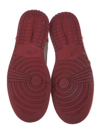 Nike Leather Colorblock Pattern Sneakers