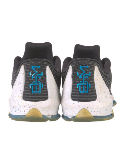 Nike Mesh Printed Athletic Sneakers