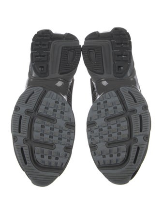 Nike Mesh Printed Athletic Sneakers