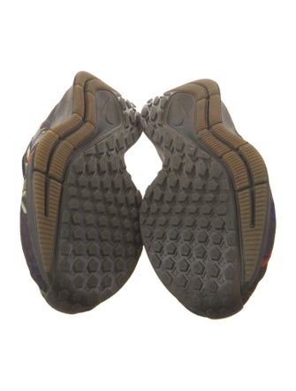 Nike Mesh Floral Print Athletic Sneakers