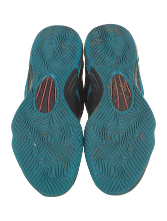 Nike Mesh Printed Athletic Sneakers