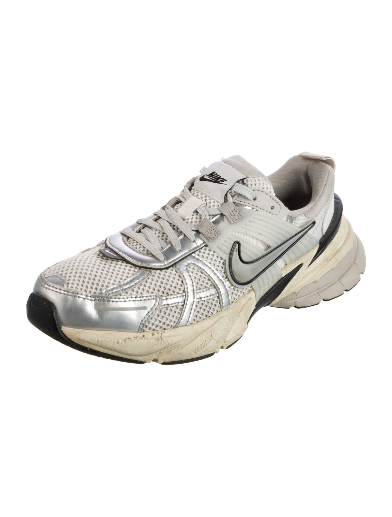 Nike Mesh Mesh Accents Sneakers