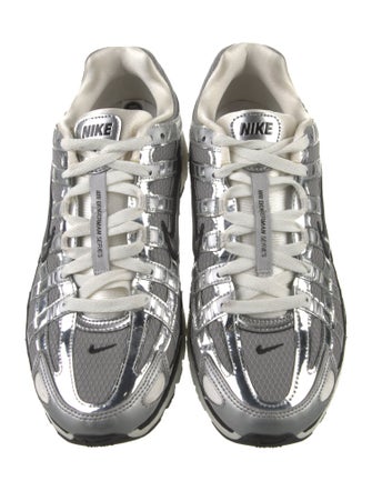 Nike Mesh Printed Athletic Sneakers