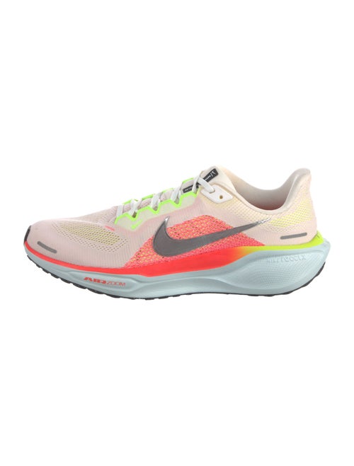 Nike Mesh Printed Athletic Sneakers