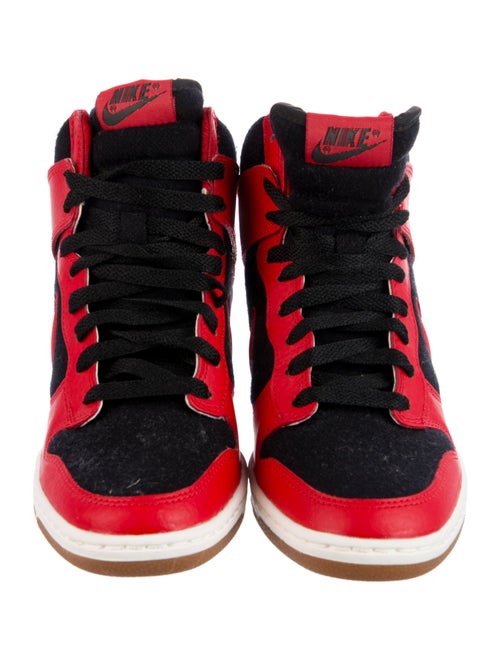 Nike Wmns Dunk Sky Hi Essential Wedge Sneakers