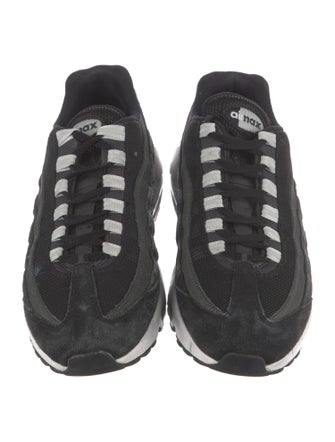 Nike Suede Mesh Accents Athletic Sneakers