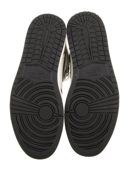 Nike Leather Colorblock Pattern Sneakers