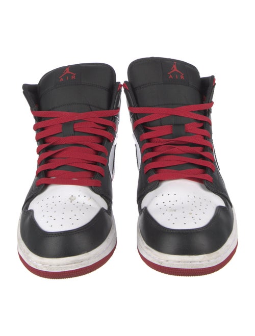 Nike Leather Colorblock Pattern Sneakers