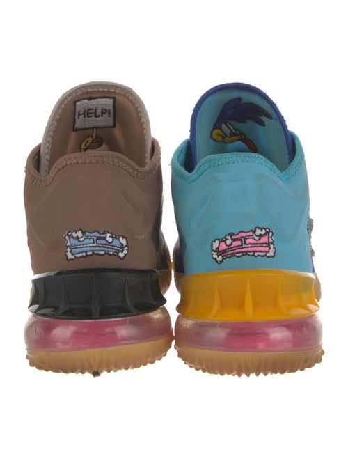 Nike Mesh Colorblock Pattern Athletic Sneakers