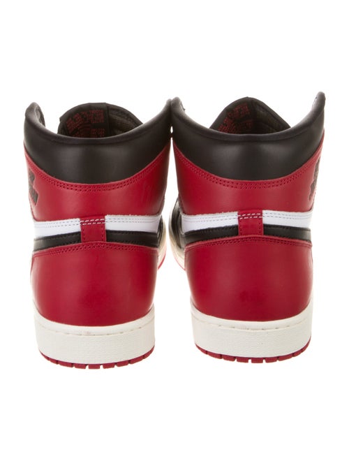 Nike Leather Colorblock Pattern Sneakers