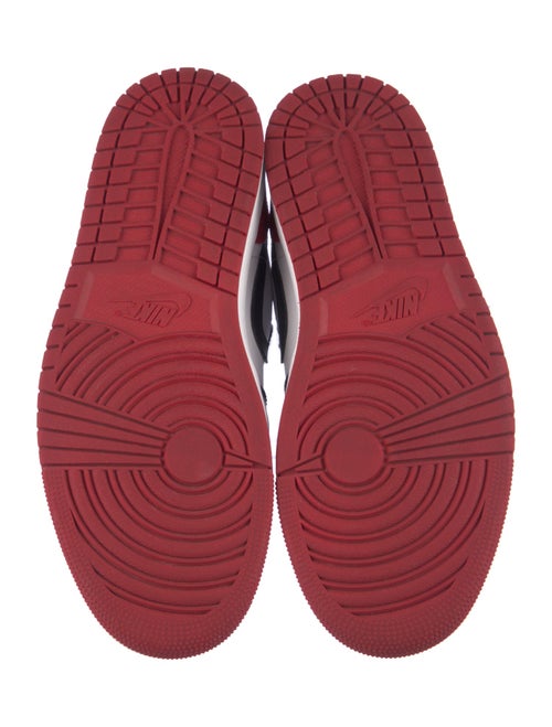 Nike Leather Colorblock Pattern Sneakers