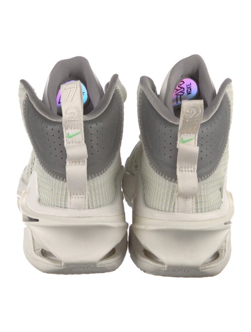 Nike Mesh Graphic Print Sneakers