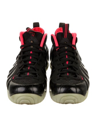 Nike Leather Printed Sneakers