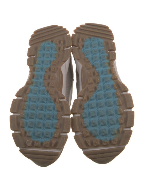 Nike Mesh Colorblock Pattern Athletic Sneakers