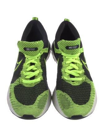 Nike Mesh Printed Athletic Sneakers