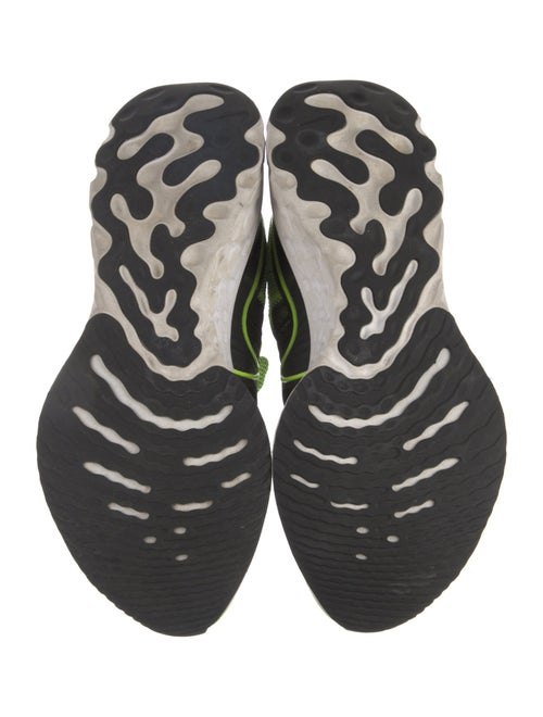 Nike Mesh Printed Athletic Sneakers