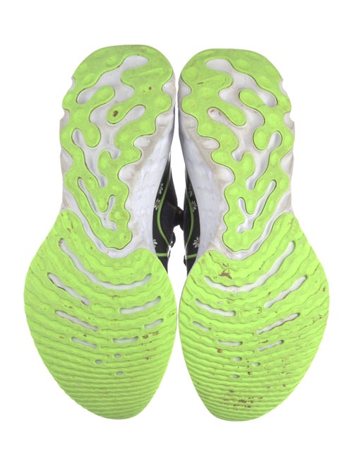 Nike Mesh Printed Sneakers