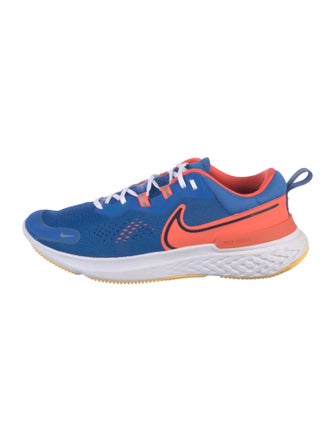 Nike Mesh Graphic Print Athletic Sneakers