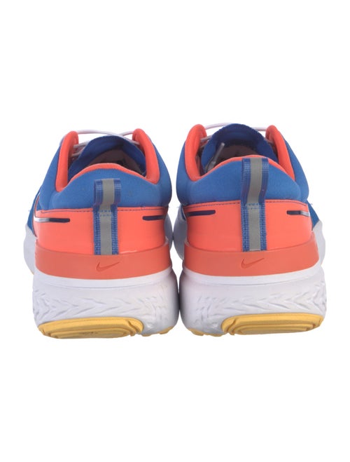 Nike Mesh Graphic Print Athletic Sneakers