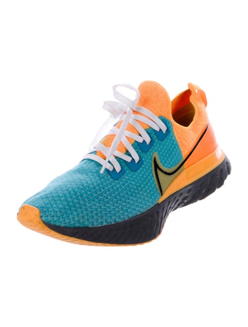 Nike Colorblock Pattern Athletic Sneakers
