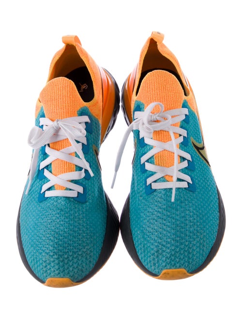 Nike Colorblock Pattern Athletic Sneakers