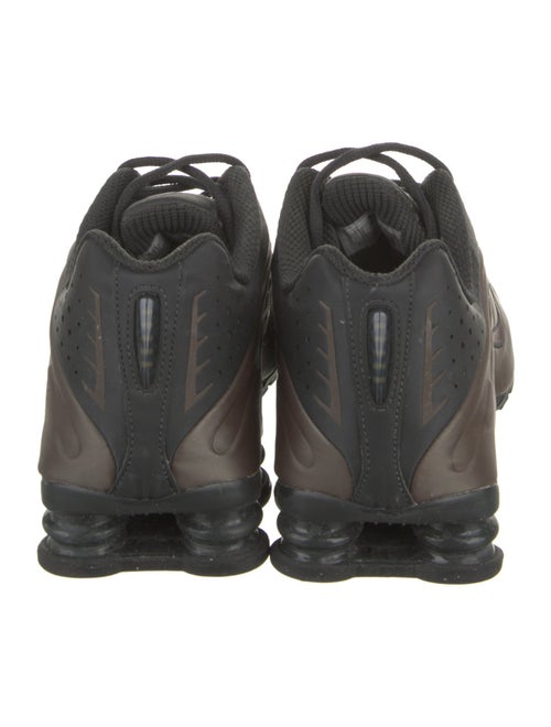 Nike Shox R4 Ironstone Off Noir Sneakers