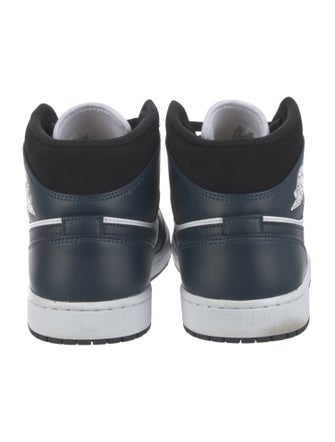 Nike Leather Colorblock Pattern Sneakers